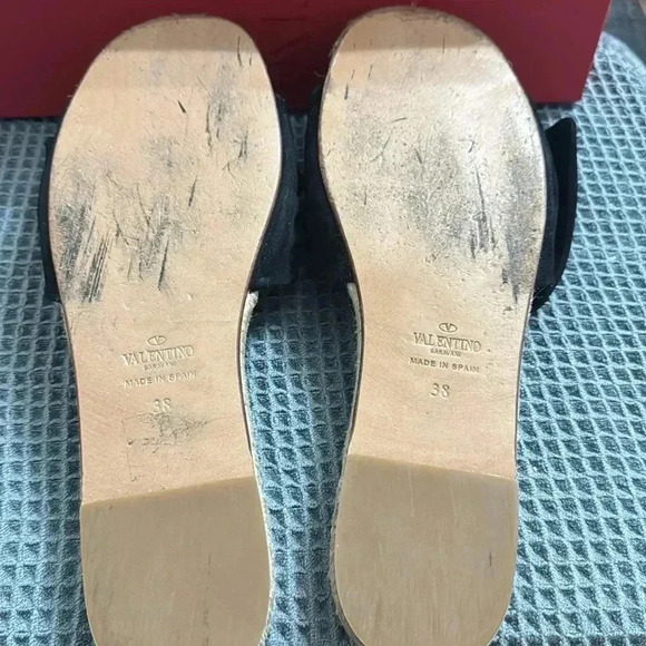 Valentino Garavani Bow Suede slides - Picture 6 of 6